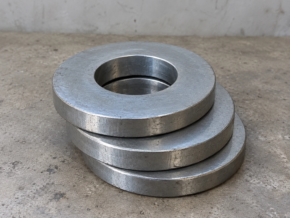 Blue-passivated zinc steel washers — representative component illustration